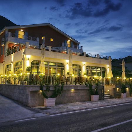 Hotel Ellena Herceg Novi Exteriér fotografie