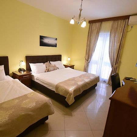 Hotel Ellena Herceg Novi Exteriér fotografie
