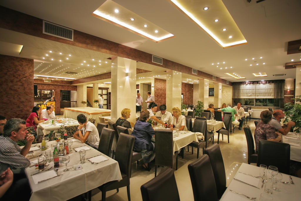 Hotel Ellena Herceg Novi Exteriér fotografie