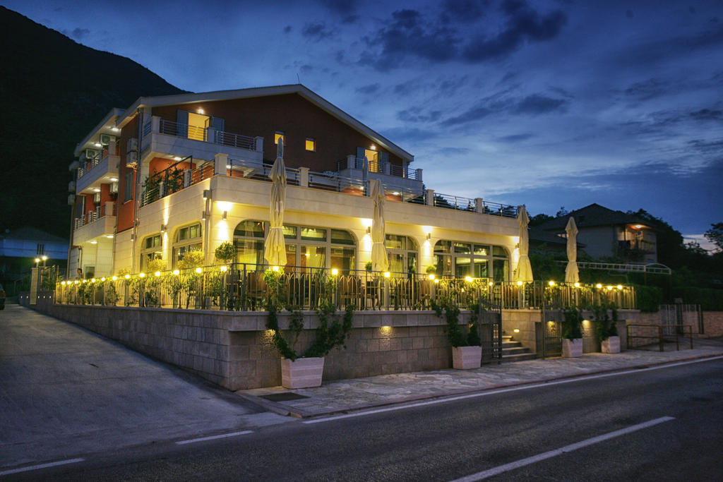 Hotel Ellena Herceg Novi Exteriér fotografie