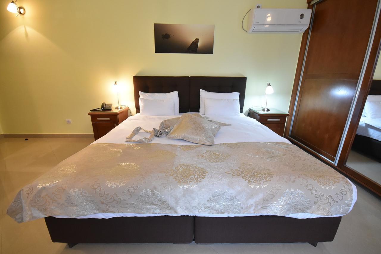 Hotel Ellena Herceg Novi Exteriér fotografie